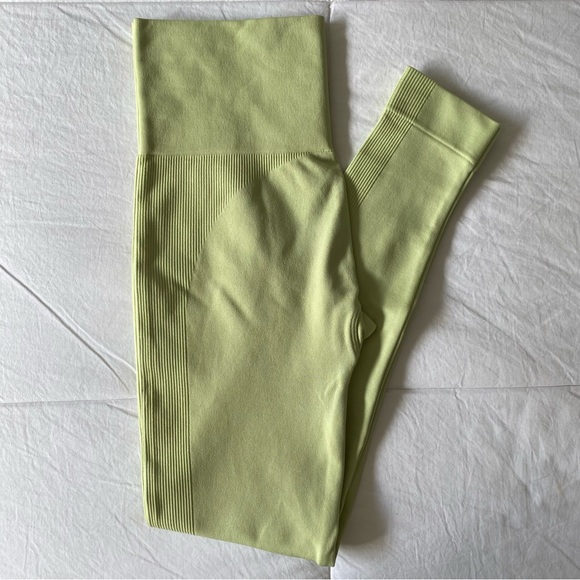 Set Active x Madelyn Cline Sculptflex Leggings Kiwi - Picture 1 of 6